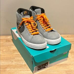 Nike SB Gray High-Top Sneakers with Orange Laces